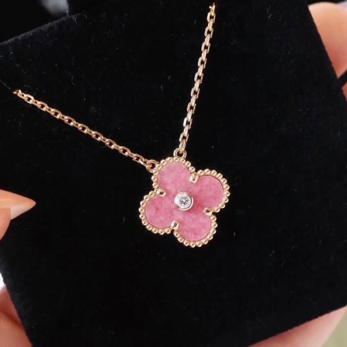 Van Cleef & Arpels Alhambra Necklace FZPJ053