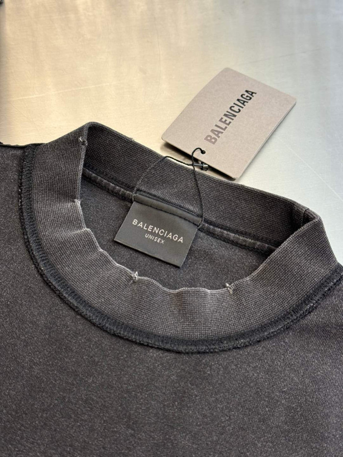 Balenciaga NEW YEAR SERIES 25 - INSIDE-OUT Tee FZTX4417