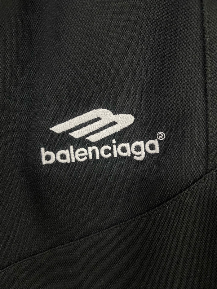 Balenciaga SOCCER BAGGY SHORTS FZKZ1252
