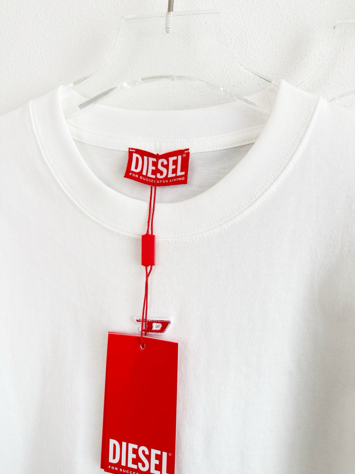 DIESEL SS25 OVAL-D T-shirt FZTX4696