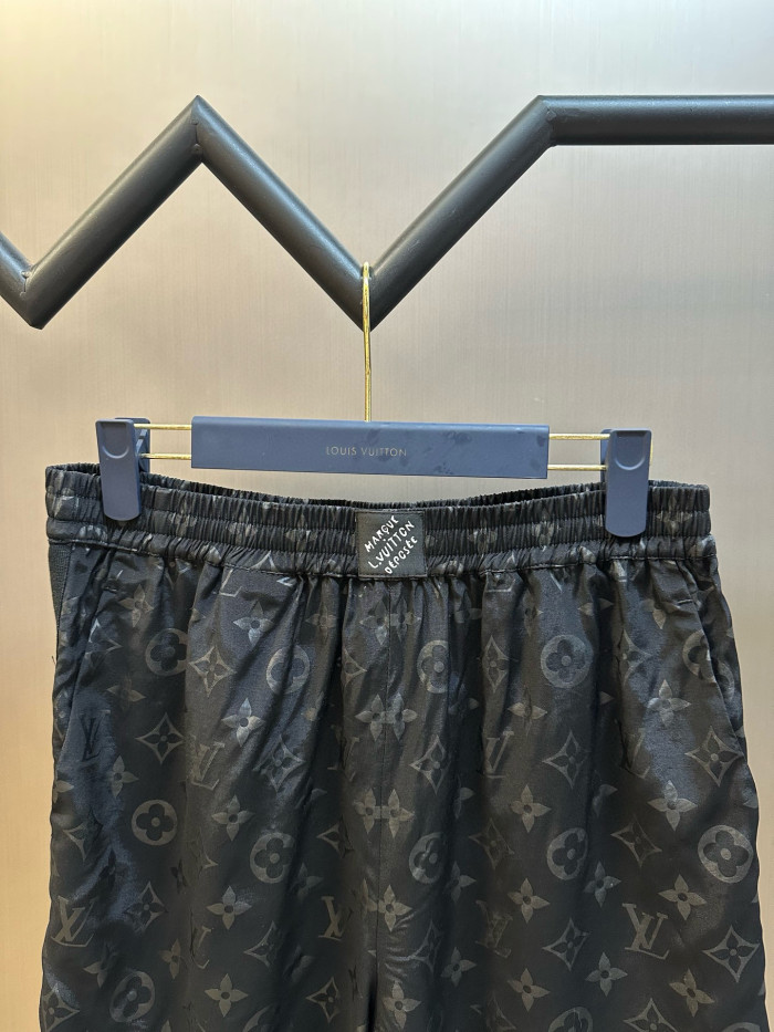LV MONOGRAM Shorts FZKZ1277