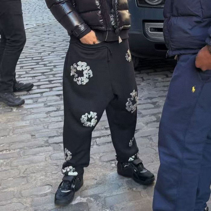 DENIM TEARS Rhinestone Sweatpants FZKZ1291