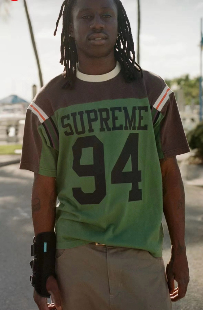 SUPREME SS25 SPLIT S/S FOOTBALL TOP FZTX4931