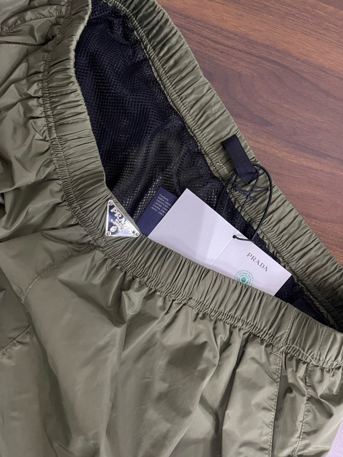 Prada Shorts FZKZ1452