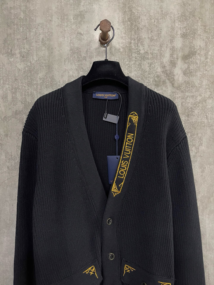 LV Monogram Cardigan FZMY537