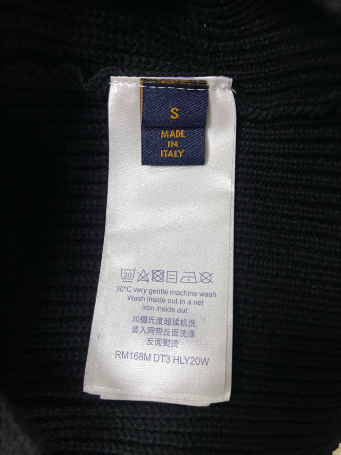 LV Monogram Cardigan FZMY537