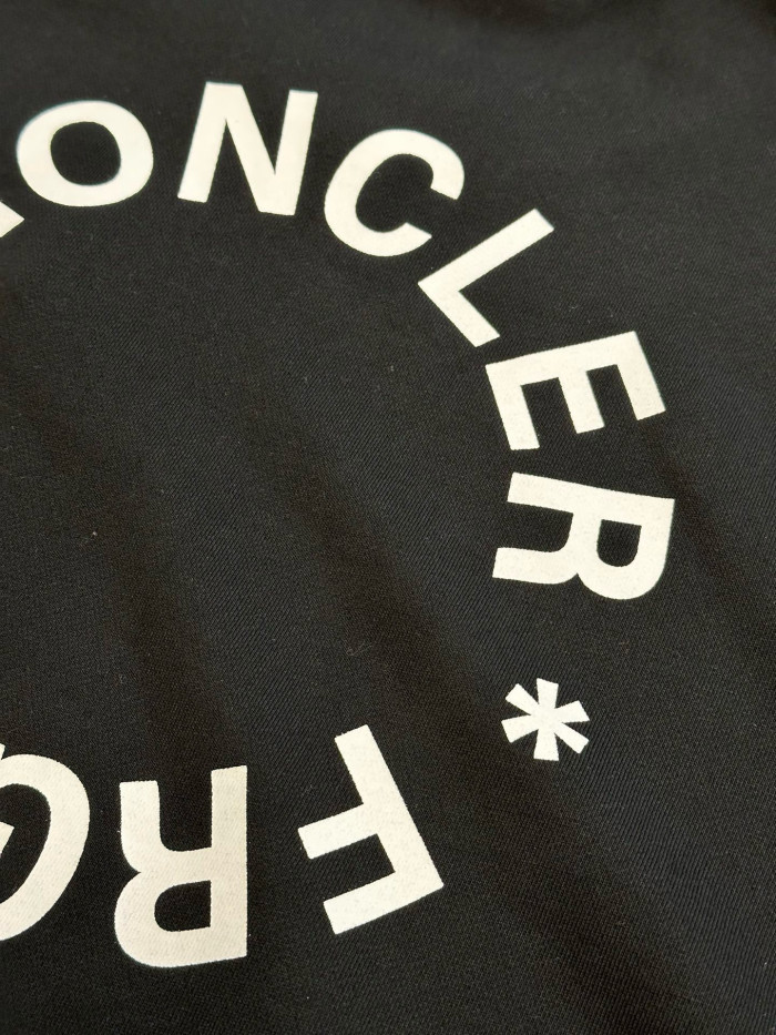 Moncler x FRGMT Cotton Sweatshirt FZWY1762