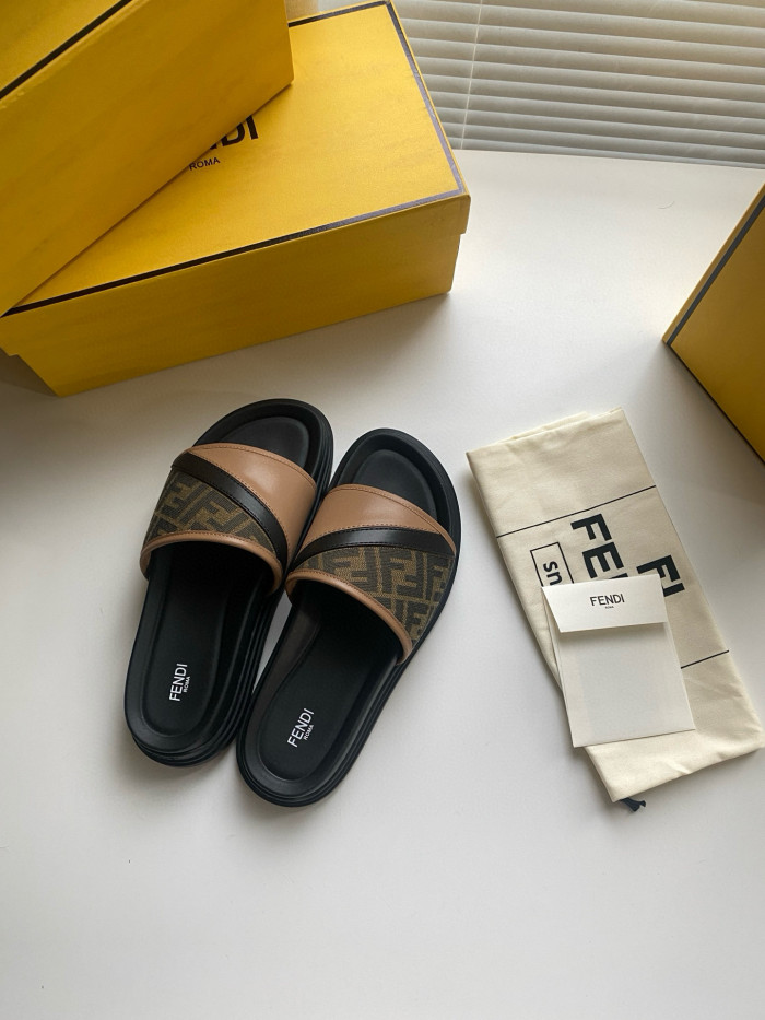 FENDI Diagonal Slipper FZXZ231