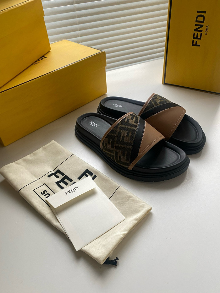 FENDI Diagonal Slipper FZXZ231