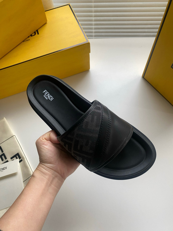 FENDI Diagonal Slipper FZXZ231