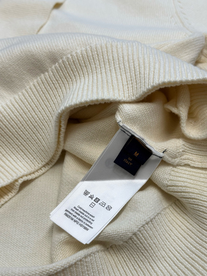 LV Monogram Cardigan FZMY564