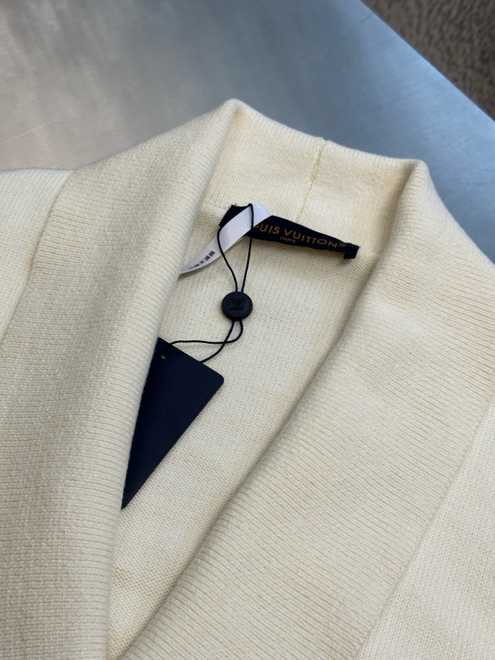 LV Monogram Cardigan FZMY564