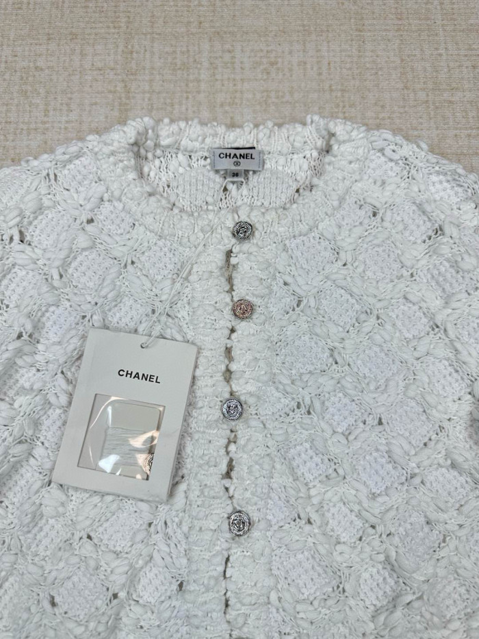 Chanel Cardigan FZMY568