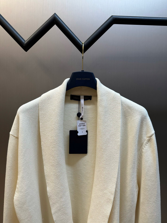 LV Monogram Cardigan FZMY564