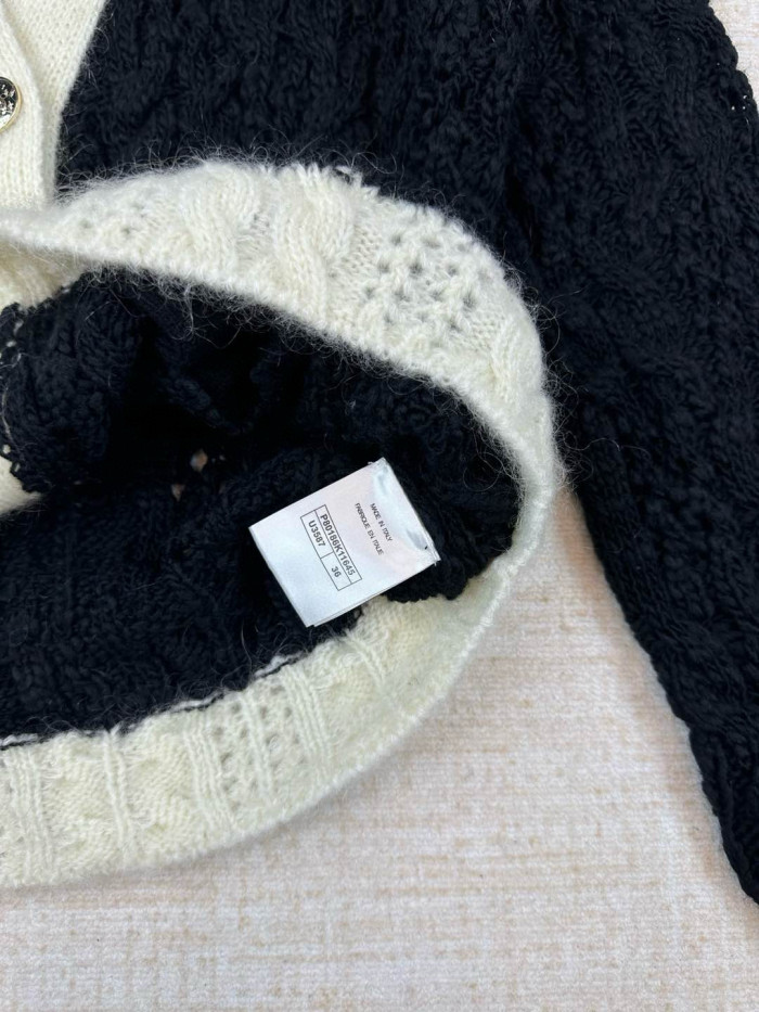 Chanel Cardigan FZMY574