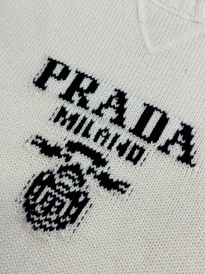 Prada Sweater FZMY575