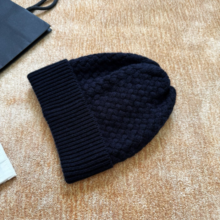 Chanel 25A coconeige Cashmere Knit Hat FZMZ272