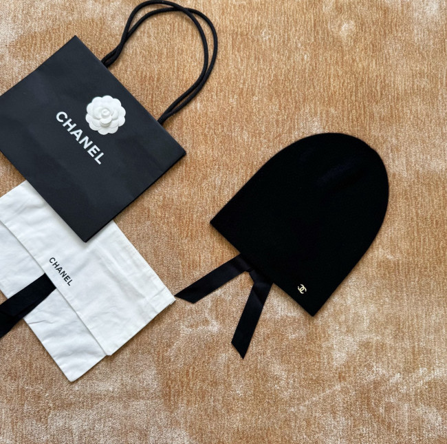 Chanel 25CC coconeige Cashmere Knit Hat with Ribbon Detail FZMZ270