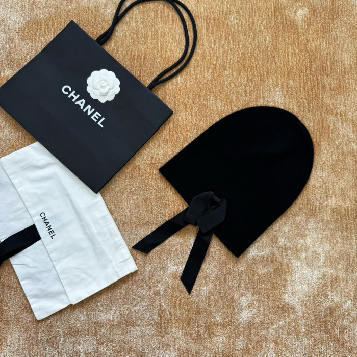 Chanel 25CC coconeige Cashmere Knit Hat with Ribbon Detail FZMZ270