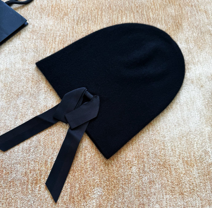 Chanel 25CC coconeige Cashmere Knit Hat with Ribbon Detail FZMZ270