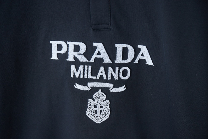 Prada Sweatshirts FZWY1827