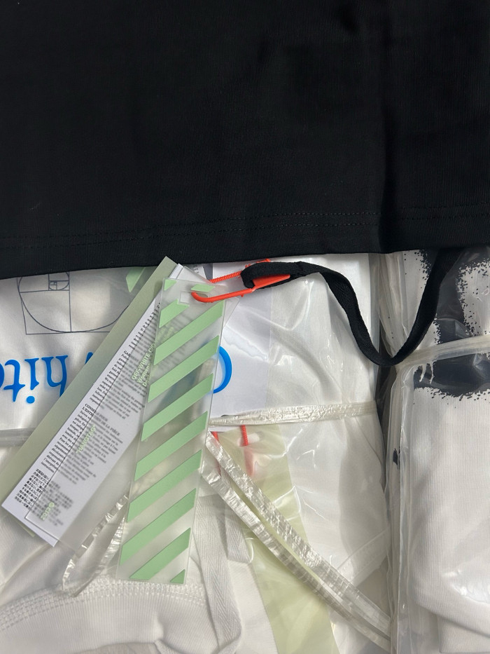 Off White tee FZTX5308