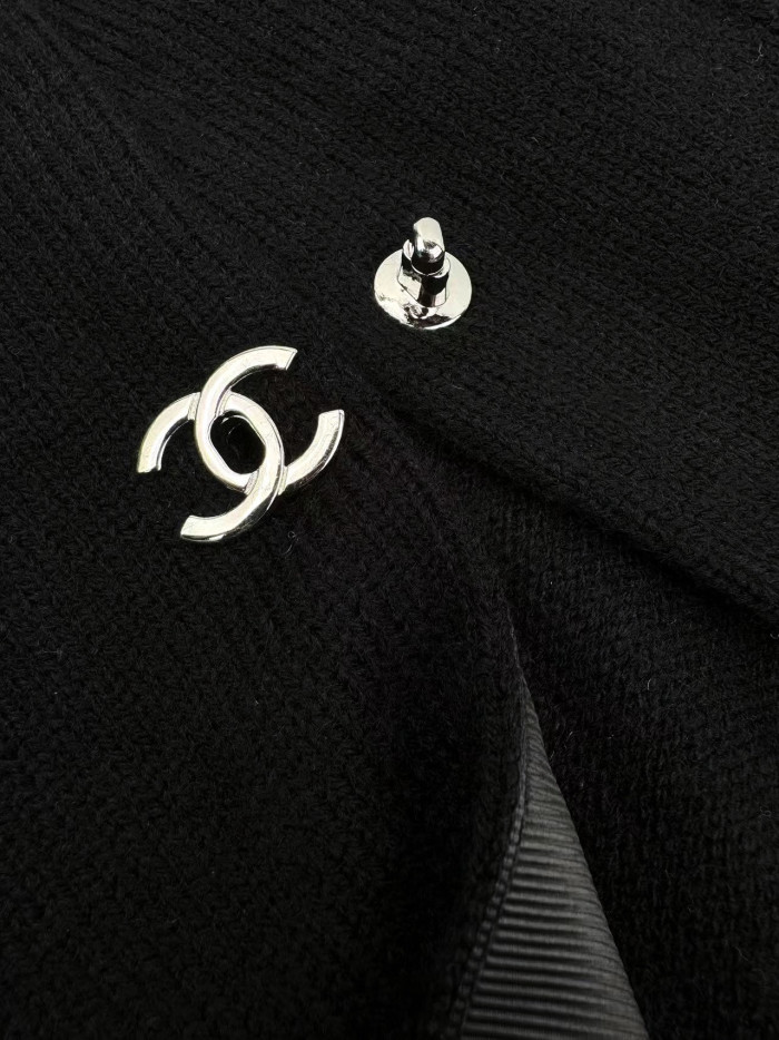 Chanel Wool Cardigan FZMY641