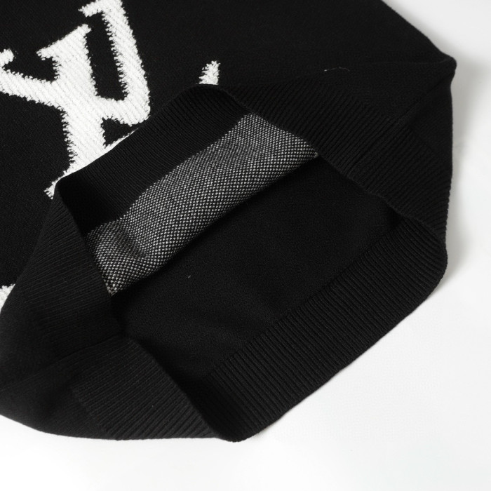 LV Monogram Sweater FZMY656