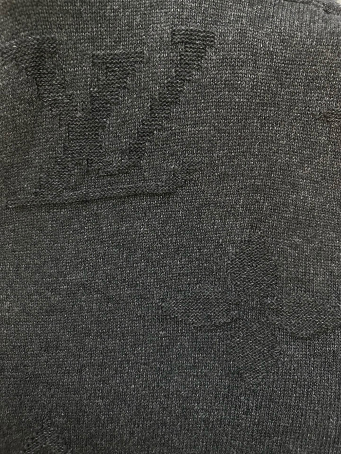 LV MONOGRAM Wool Sweater FZMY660
