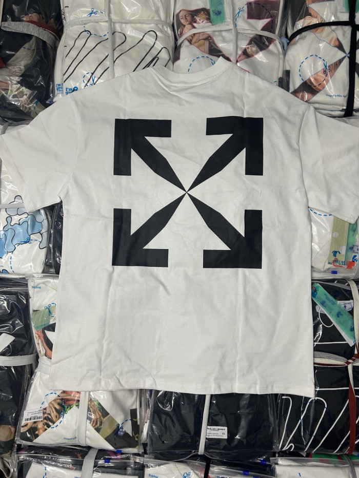 Off White tee FZTX5345