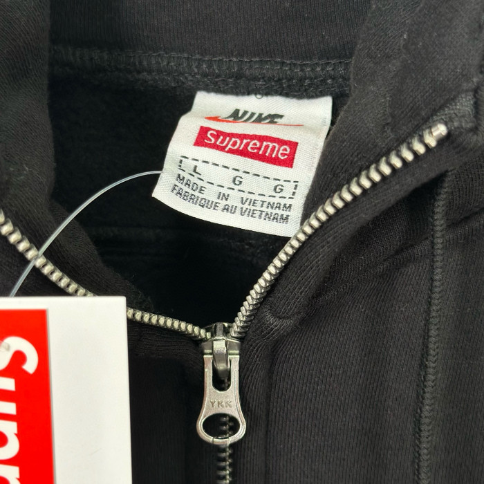 SUPREME X NIKE SWEATSHIRT FZWY1878