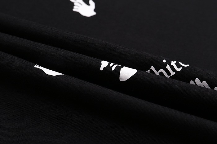 Off White tee FZTX5340