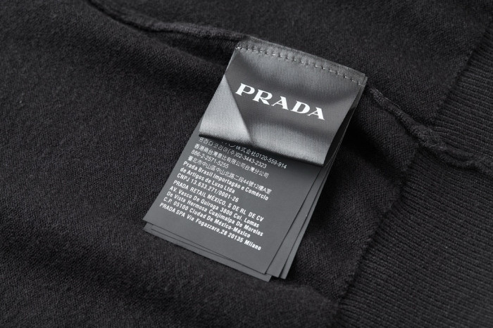 Prada Zipper Cardigan FZMY673