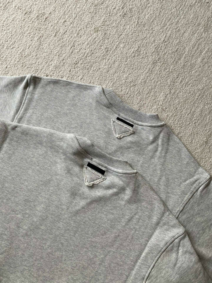 Prada Sweatshirts FZWY1832
