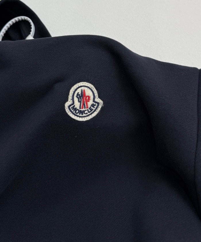 Moncler Mon Duck Sweatshirt FZWY1925