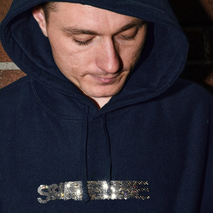 SUPREME X SWAROVSKI 25FW WEEK4 Motion Logo HOODED SWEATSHIR FZWY1895