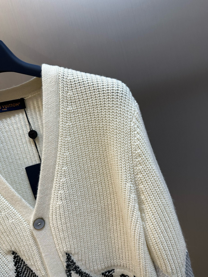 LV MONOGRAM Cardigan FZMY718