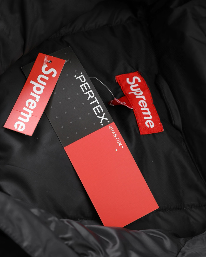 SUPREME 25FW WEEK6 Micro Down half zip hooded pullover FZWY1951