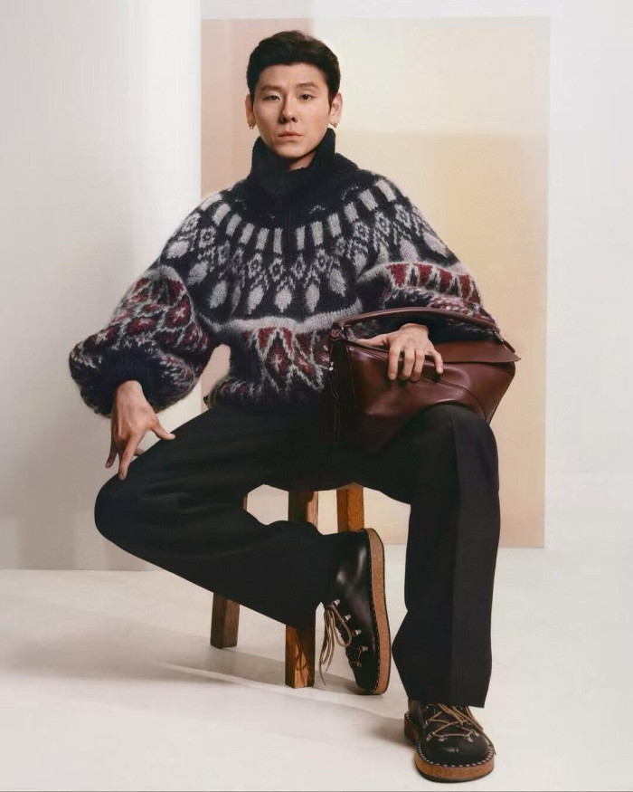 Loewe Zipper Sweater FZMY765