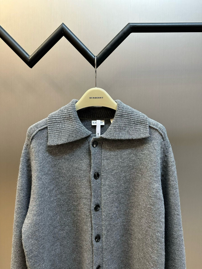 Burberry Cashmere Cardigan FZMY769