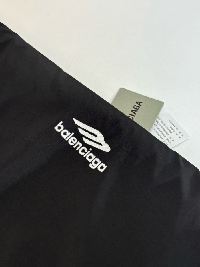 BALENCIAGA 3B HOODIE FZWY1982
