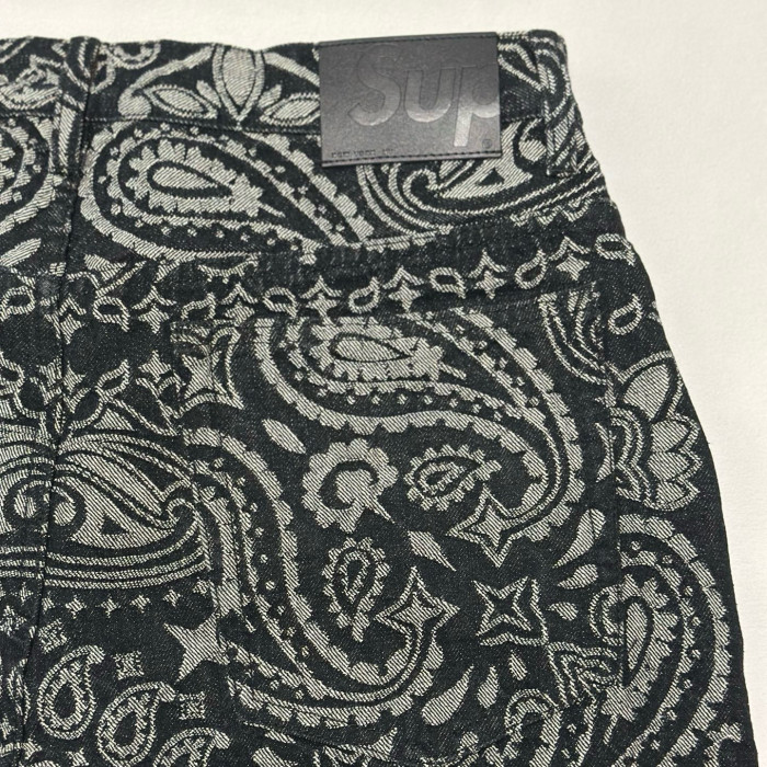 SUPREME SS25 BANDANA JACQUARD BAGGY JEAN FZKZ1699