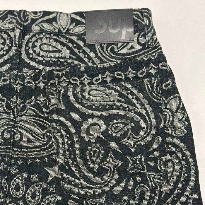 SUPREME SS25 BANDANA JACQUARD BAGGY JEAN FZKZ1699