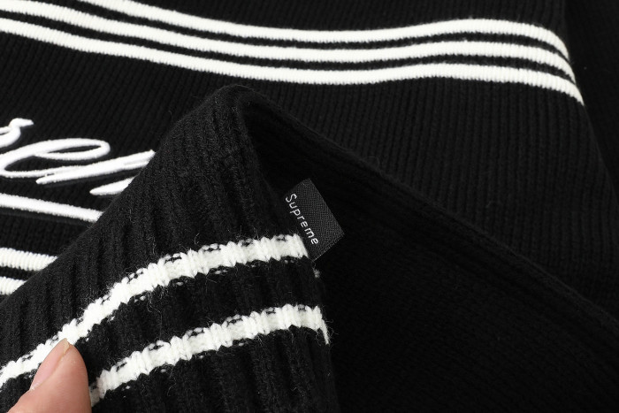 SUPREME FW25 Script Stripe Half Zip SWEATER FZMY775