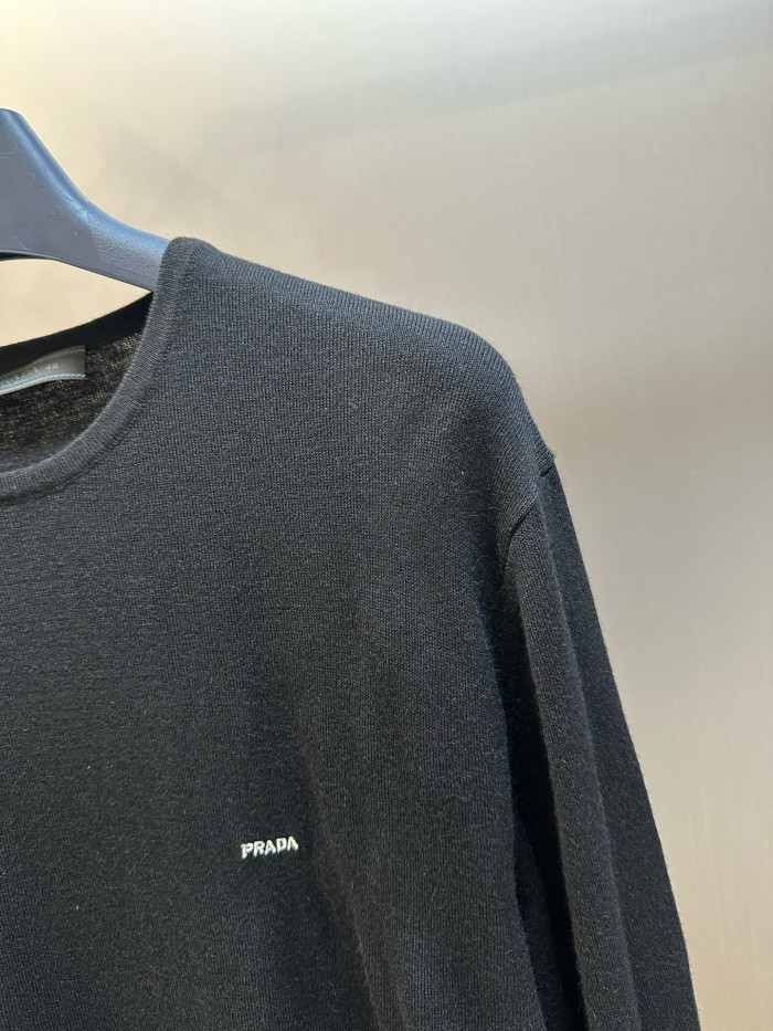 Prada Sweater FZMY782