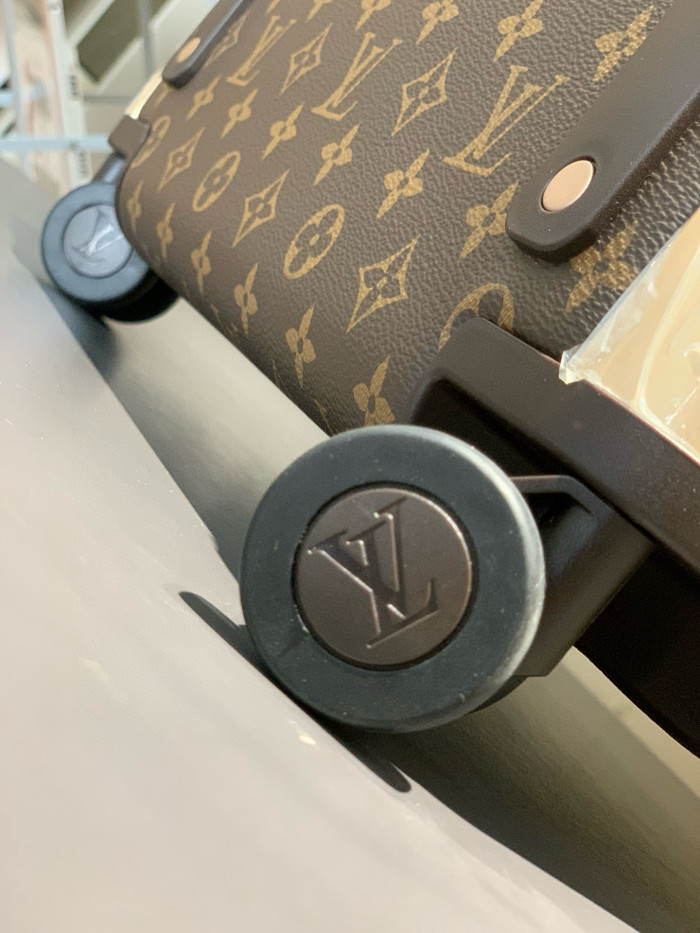 LV HORIZON 55CM suitcase FZXLX003