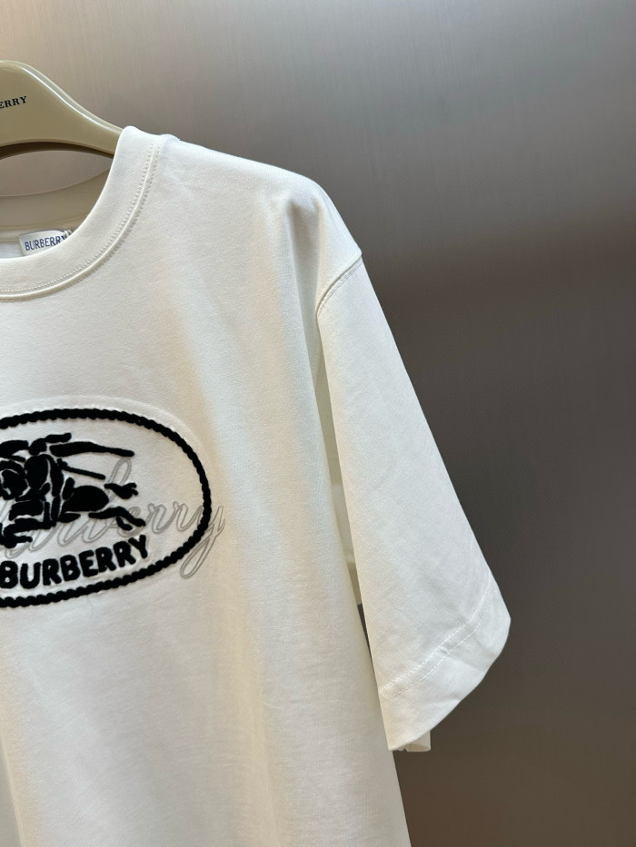 Burberry Knight Stamp Cotton T-shirt FZTX5557