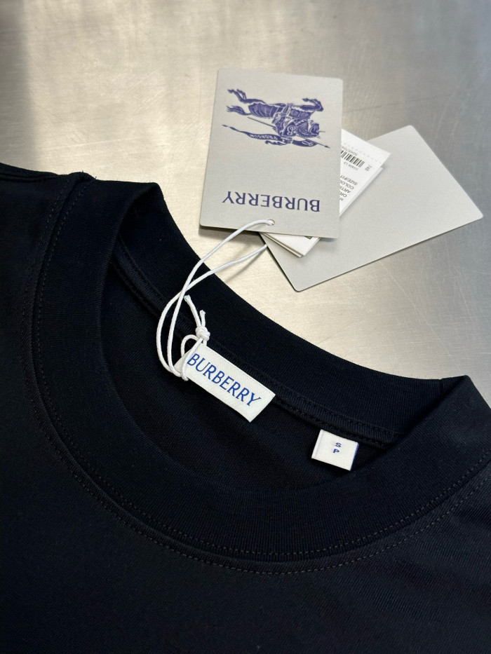Burberry Knight Stamp Cotton T-shirt FZTX5557