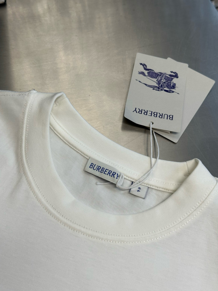Burberry Knight Stamp Cotton T-shirt FZTX5557