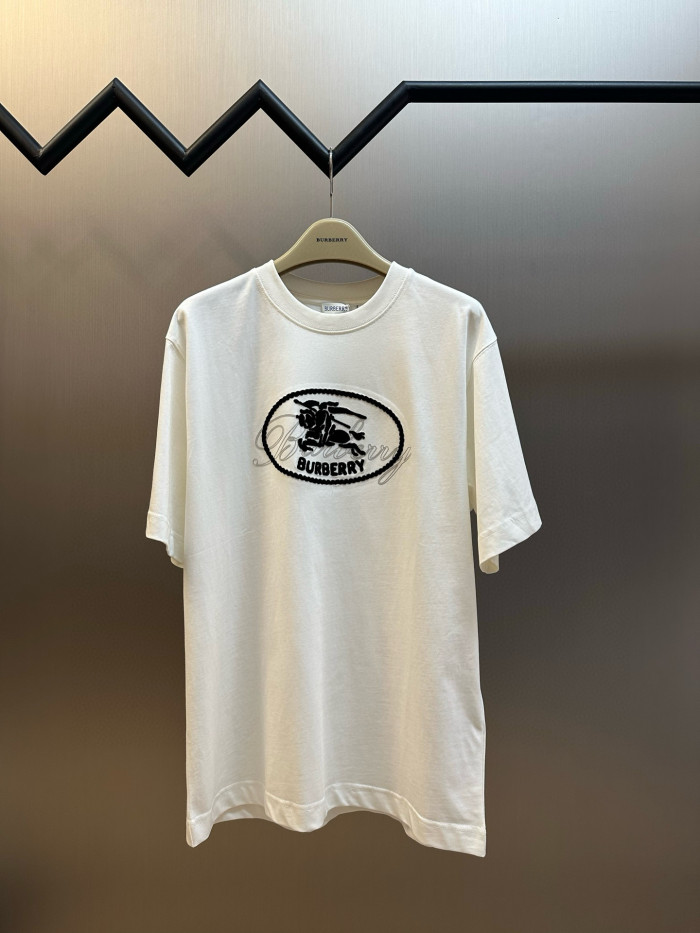 Burberry Knight Stamp Cotton T-shirt FZTX5557